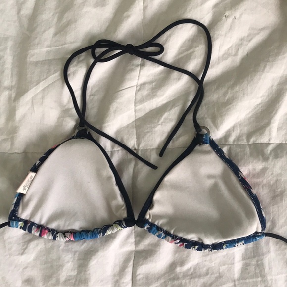 Hollister bathing suit top - Picture 3 of 4